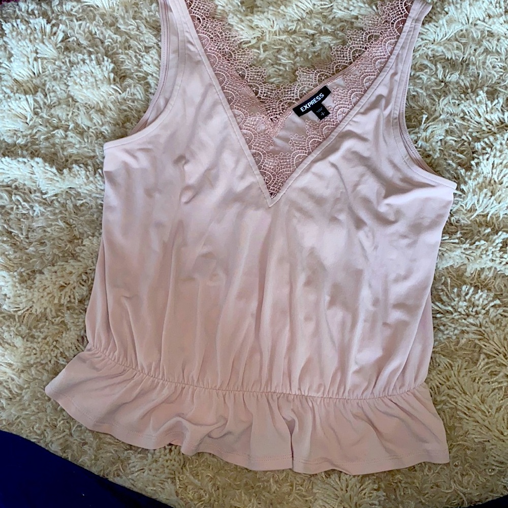 Small mauve pink top, worn once